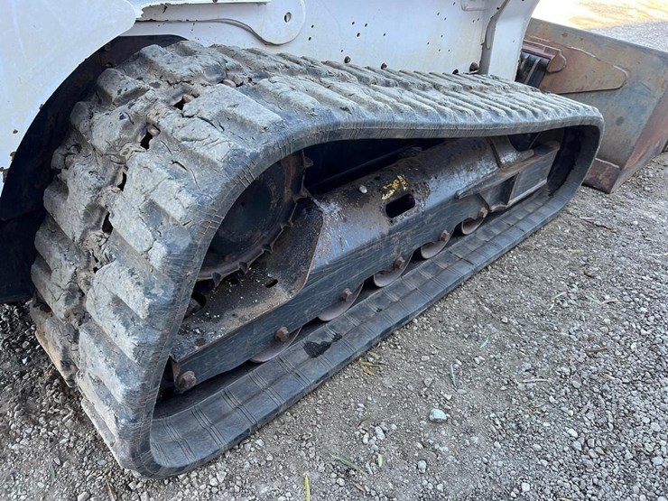 2020-bobcat-t770-image-15