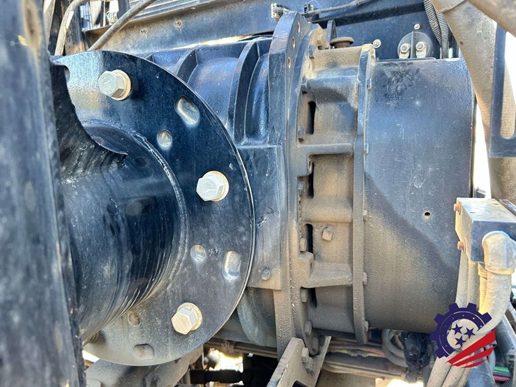 2019-freightliner-114sd-image-101