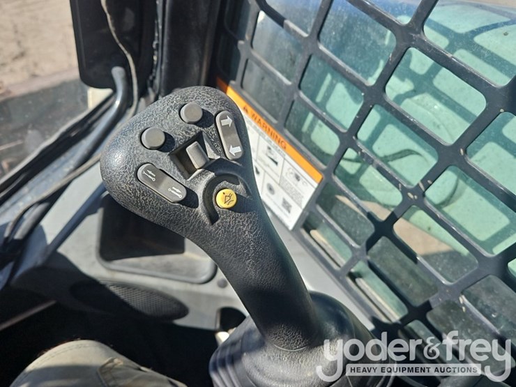 2019-bobcat-t590-image-34