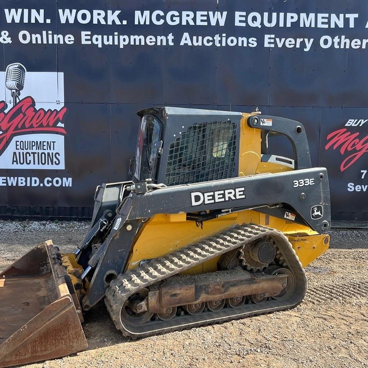 2016 DEERE 333E