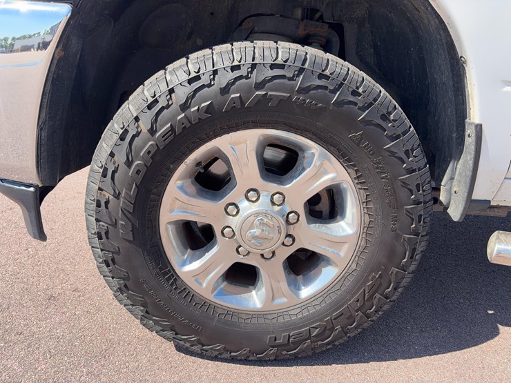 2019-dodge-2500-image-9