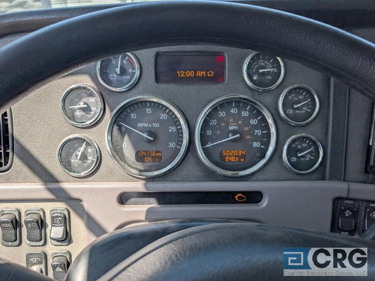 2014-peterbilt-386-image-22