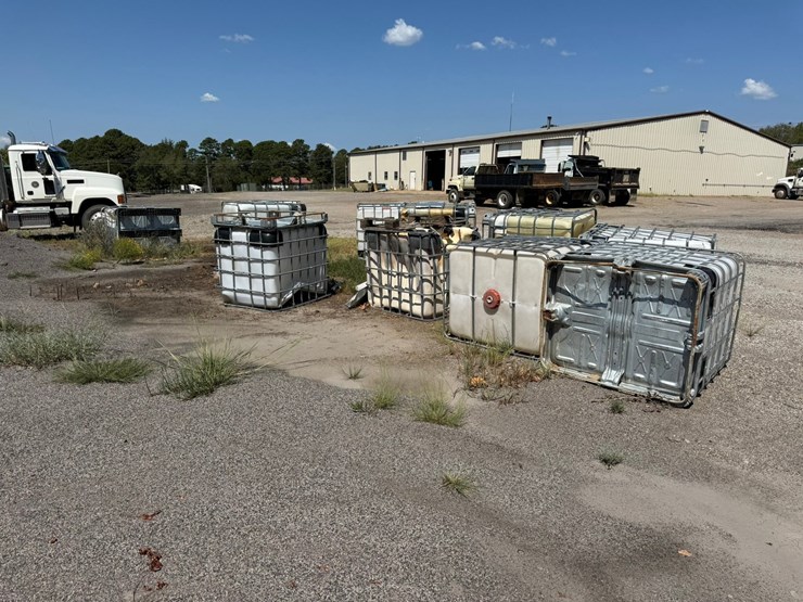 #46843-•-lot-of-poly-tanks-w/cages-inv#46843-image-3