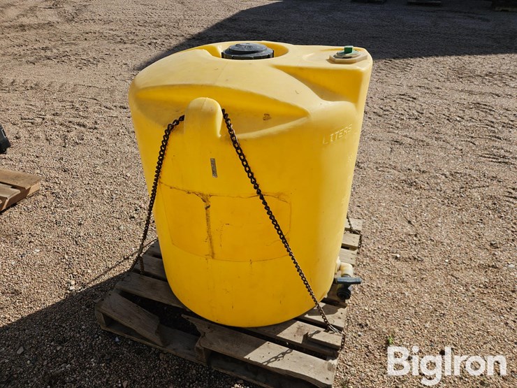 100-gal-poly-liquid-tank-image-2