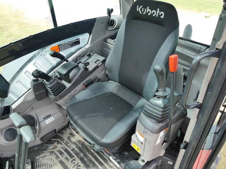 kubota-kx057-5-image-17