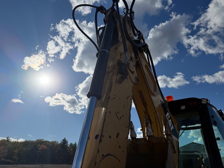caterpillar-420e-image-61