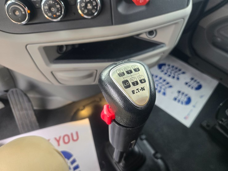 2020-peterbilt-579-image-51