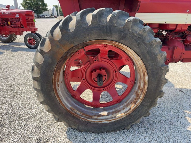 farmall-560-diesel-image-28