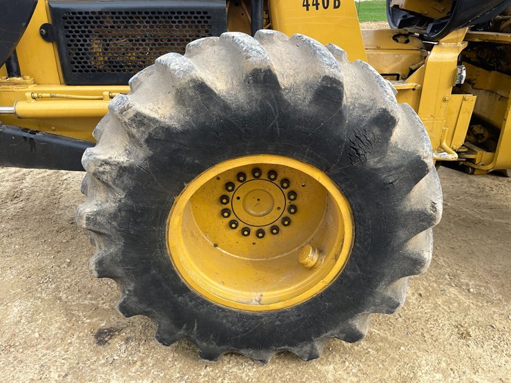 deere-440b-image-70