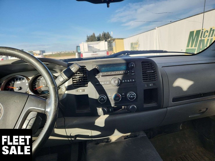 2014-gmc-sierra-3500hd-image-19