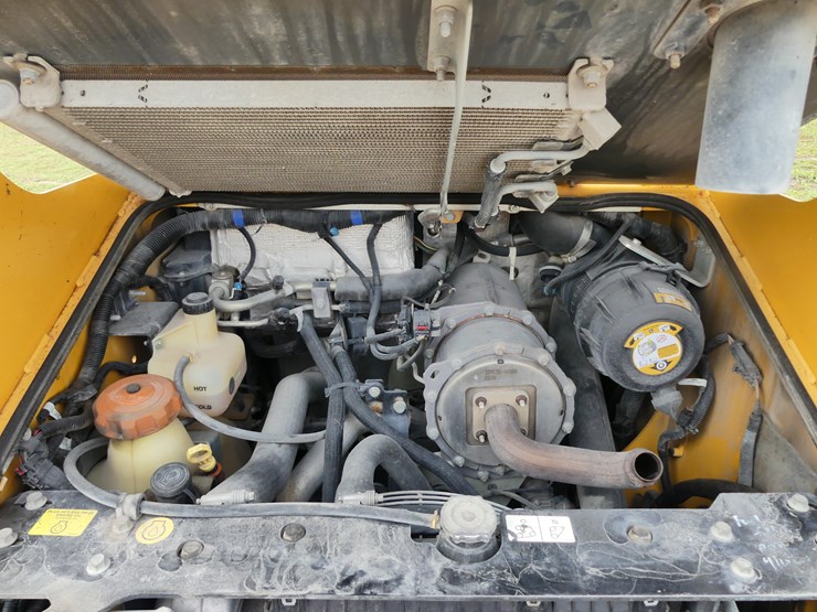 deere-317g-image-9