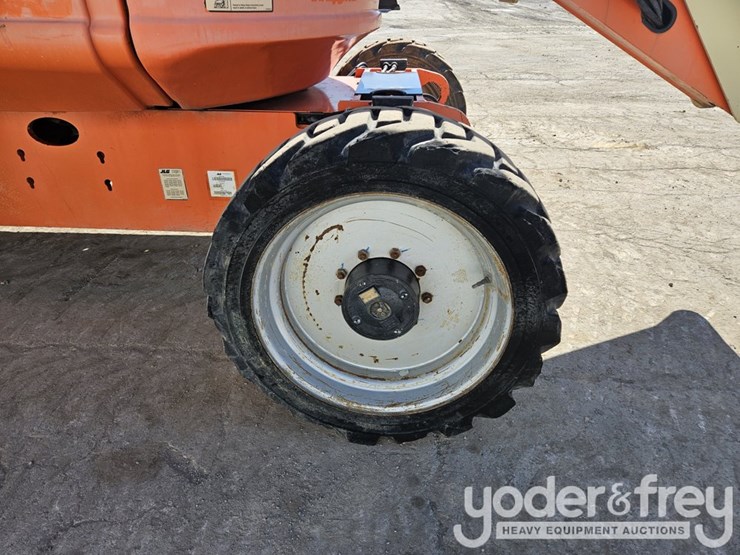 2015-jlg-600aj-image-10
