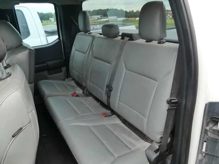 2021-ford-f150-xl-image-9