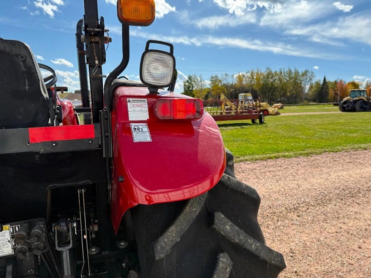 case-ih-farmall-80-image-31