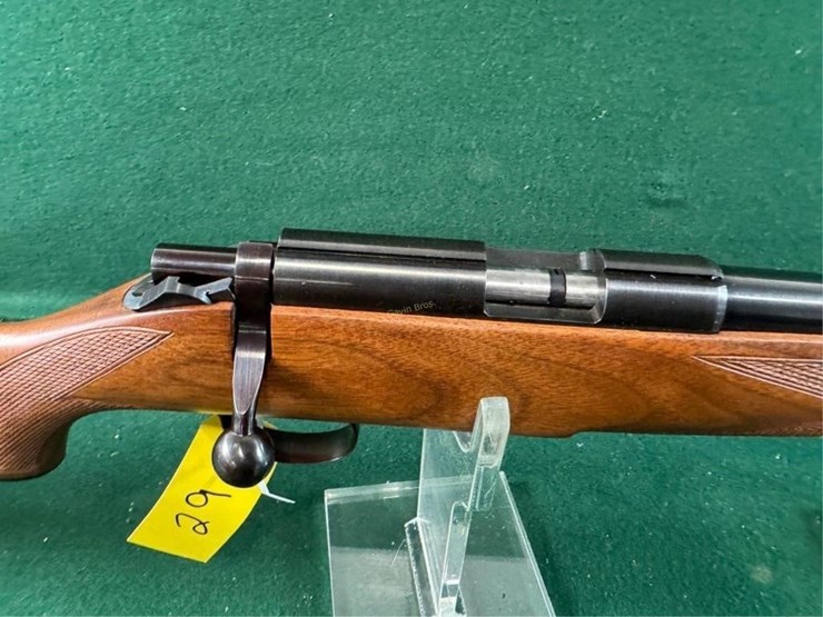kimber-mdl.82-22lr-rifle-image-11