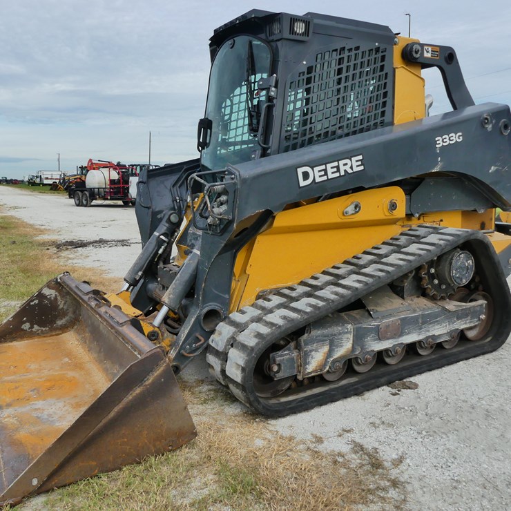 DEERE 333G