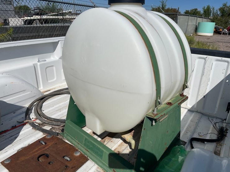 2004-chevrolet-silverado-2500-image-24