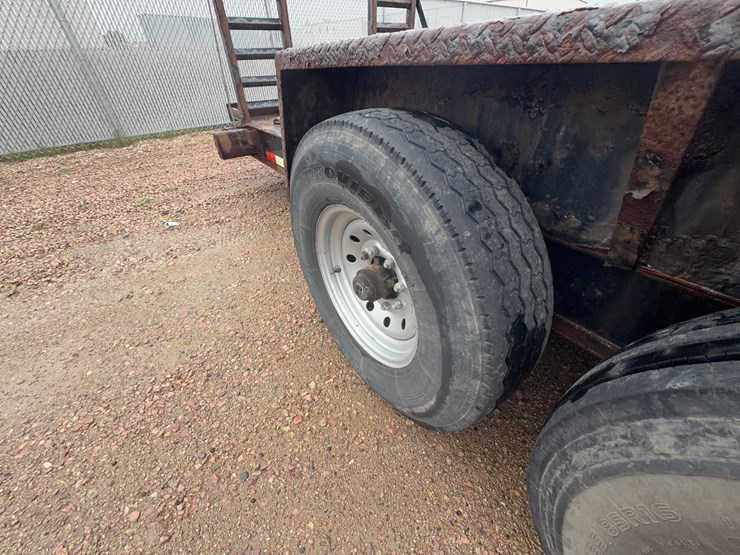 2020-dct-equipment-trailer-image-13