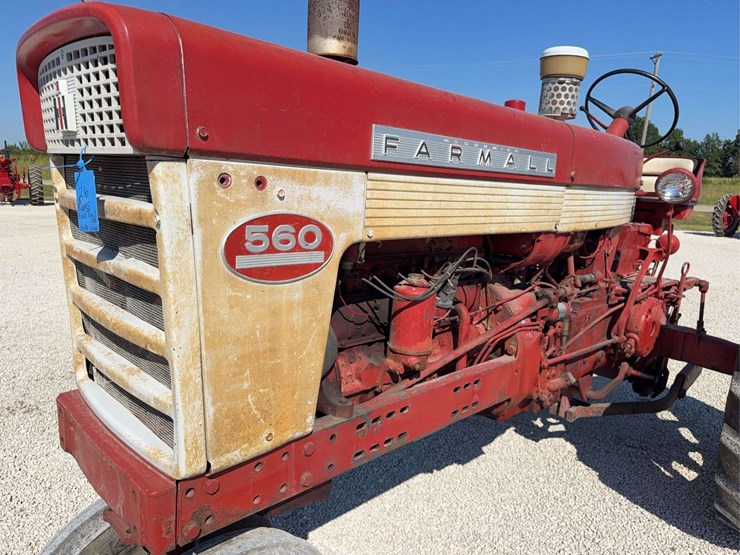 farmall-560-image-11