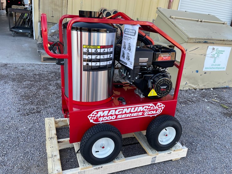 #4639-•-magnum-4000-gold-power-washer-image-28