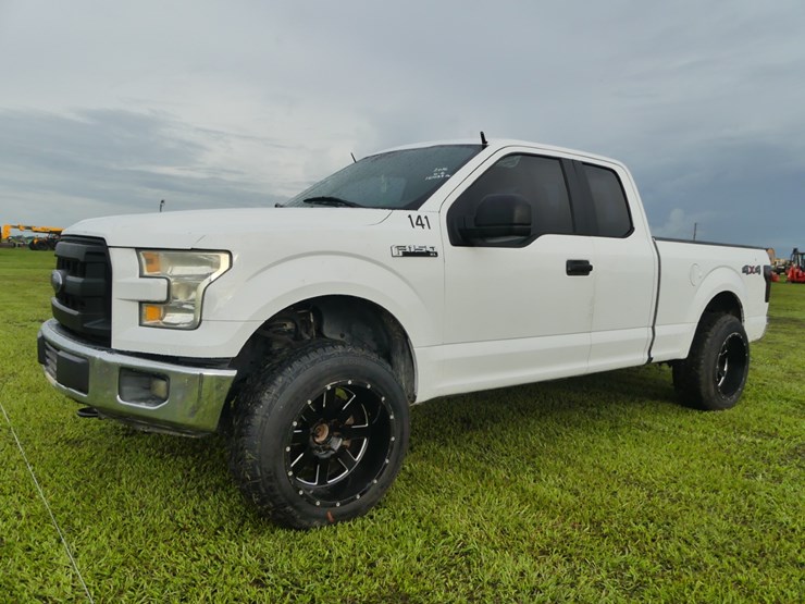 2016-ford-f150-xl-image-1