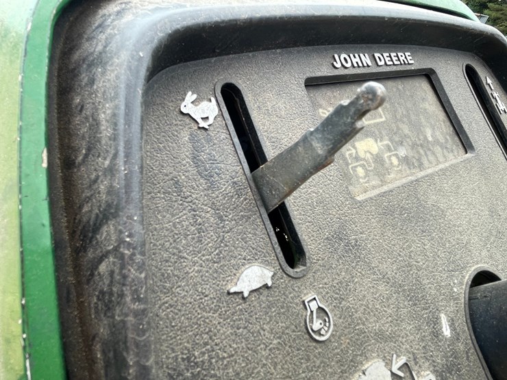 john-deere-318-image-15