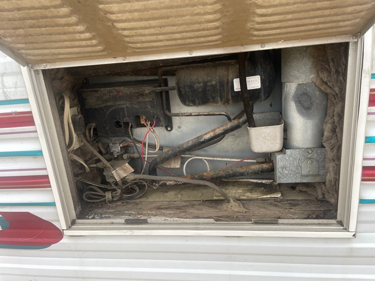 #1276-•-1998-jayco-eagle-304-camper-(has-mn-title)-image-42