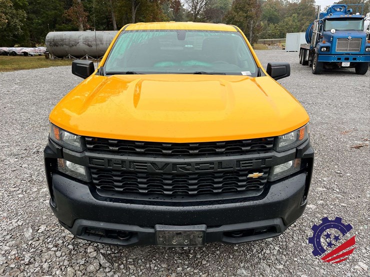 2019-chevrolet-silverado-4wd-pickup-truck-image-12