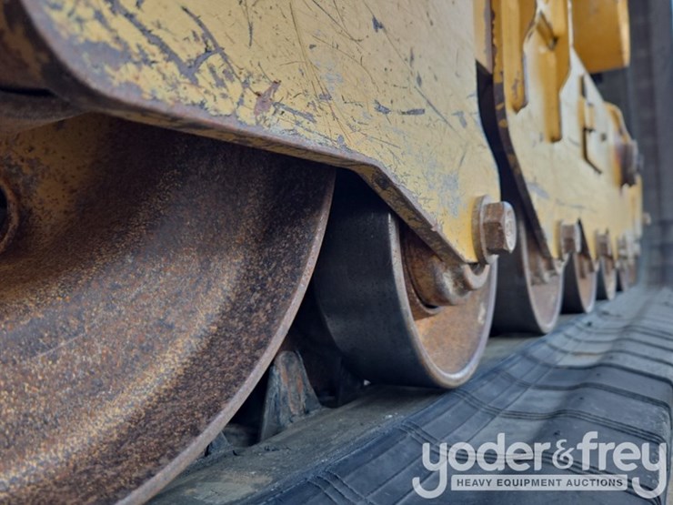 2019-caterpillar-299d2-image-11