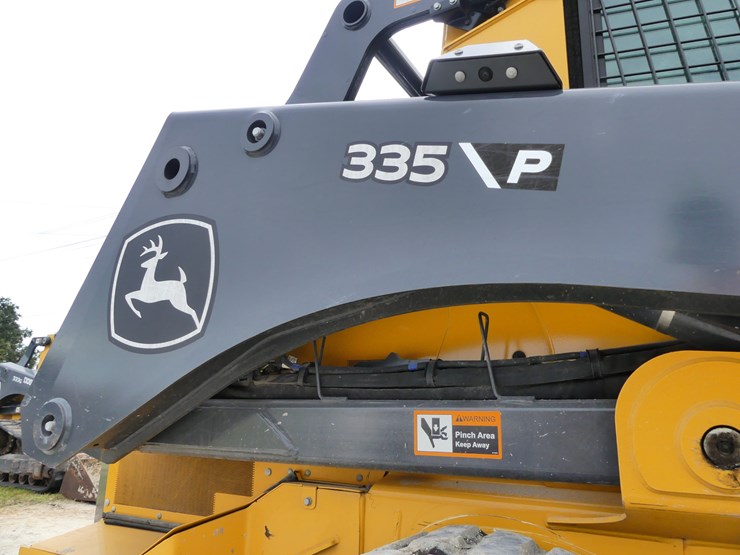 deere-335p-image-7