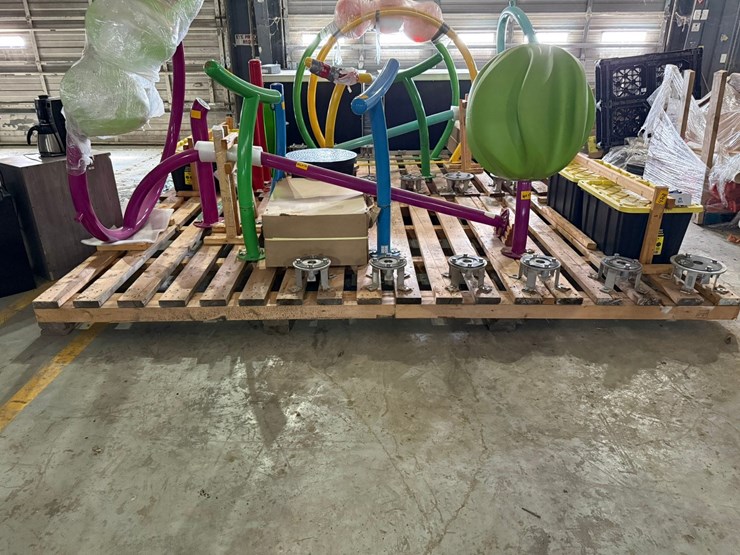 #42072-•-unused-splash-pads-image-16