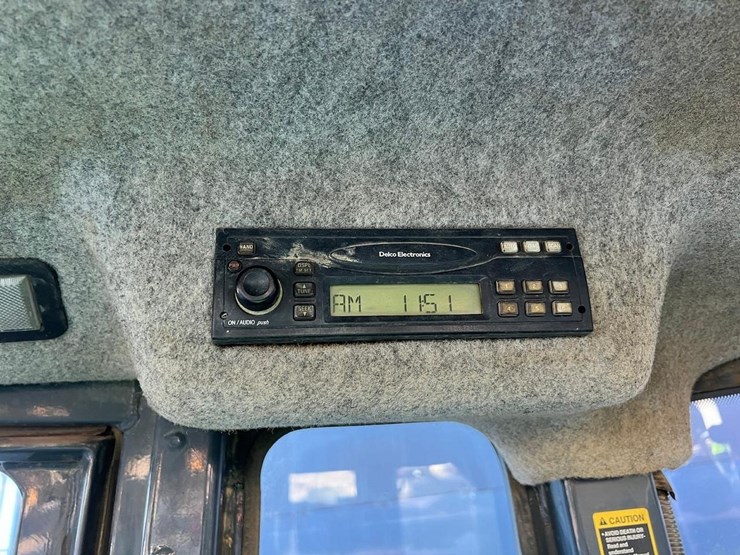 2006-deere-310sg-image-31