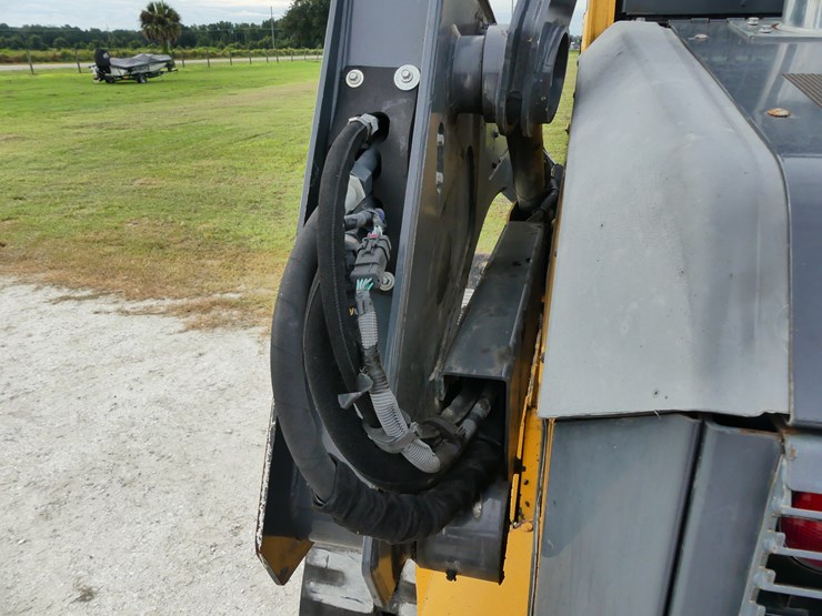 deere-333g-image-10
