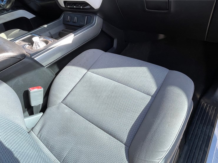 #2754-•-2015-chevrolet-silverado-(title-in-delay)-image-74