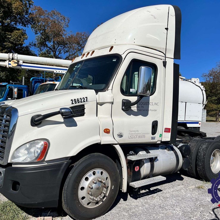 2017 FREIGHTLINER Cascadia T/A Truck Tractor
