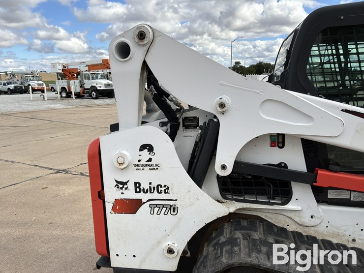 2019-bobcat-t770-image-18