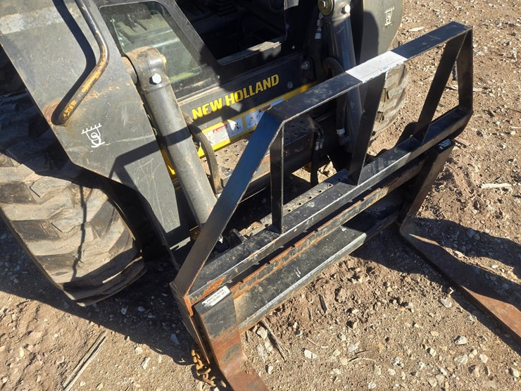 new-holland-l228-image-45
