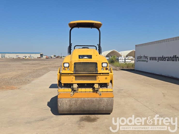 2021-caterpillar-cb34b-image-8