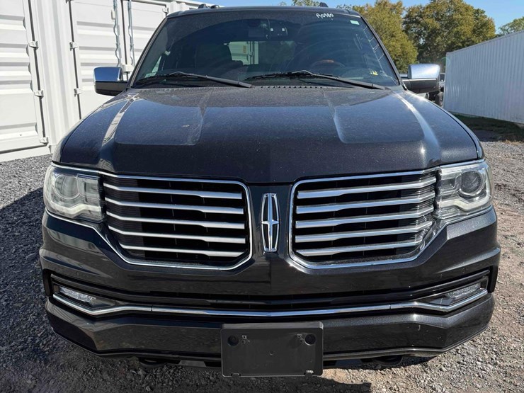 2015-lincoln-navigator-image-8