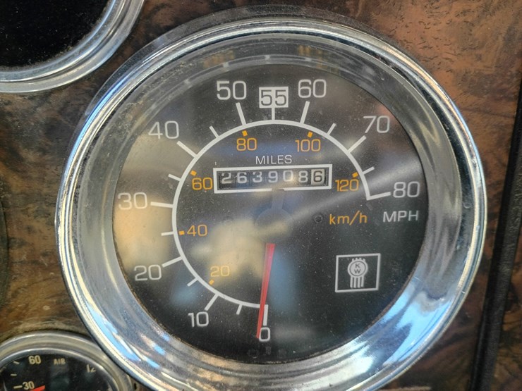 1984-kenworth-w900-image-76