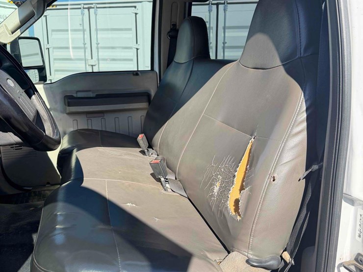2010-ford-f350-xl-image-15