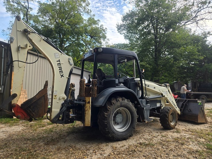 terex-tlb840r-image-10