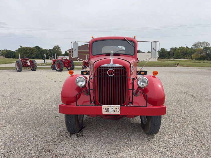1951-mack-a30-image-8