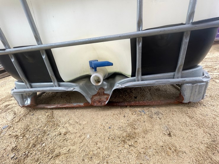#3041-•-caged-poly-water-totes-image-6