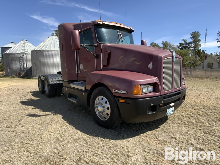 2000-kenworth-t600-image-3