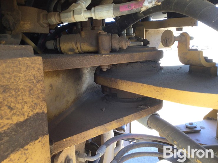 2013-caterpillar-950k-image-15