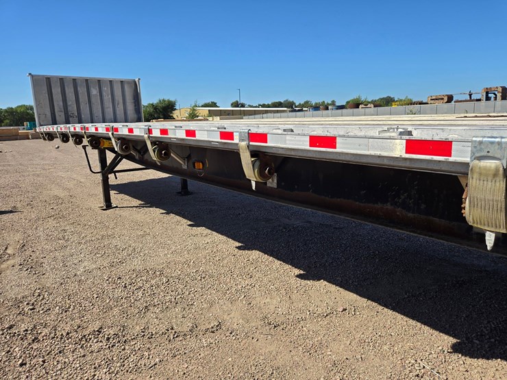 2013-great-dane-flatbed-image-15