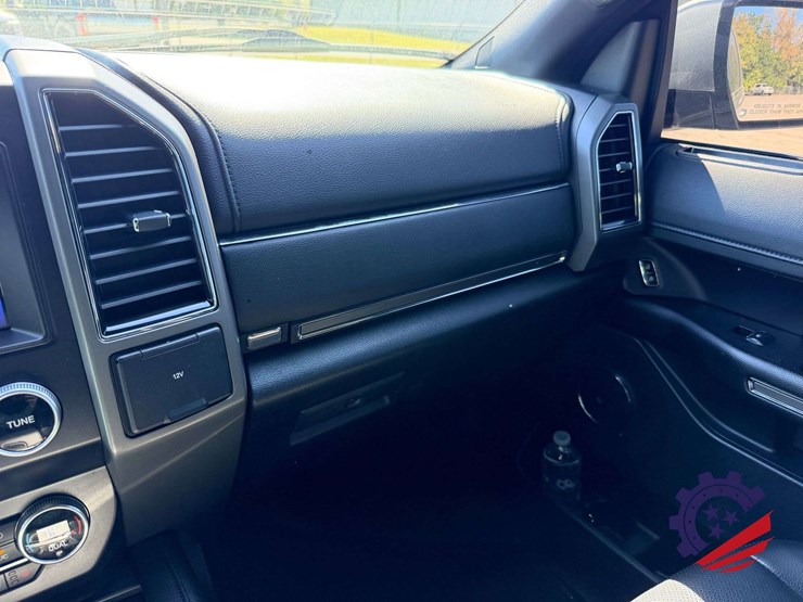 2021-ford-expedition-xlt-image-76