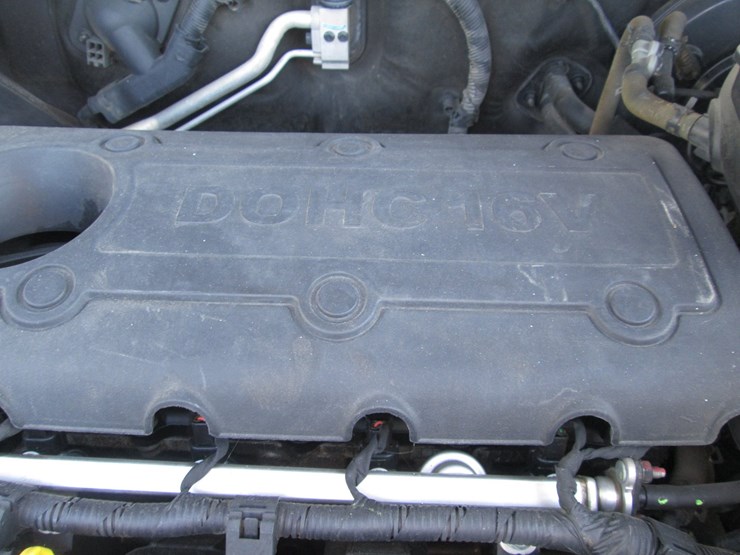2012-hyundai-santa-fe-image-16
