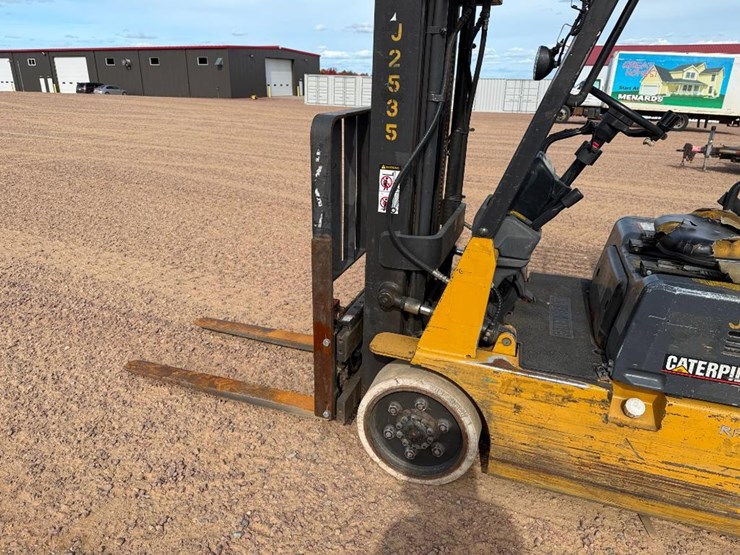 caterpillar-gc25-image-11